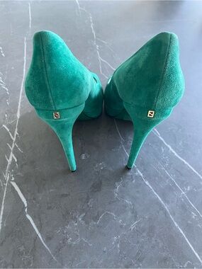 Fendi Emerald Green Suede Stiletto Open Toe Pumps with Gold Fendi Logo
